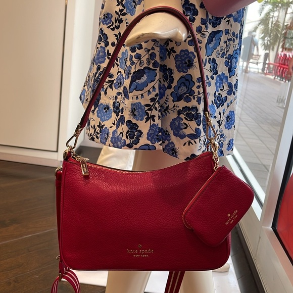 Kate Spade Rosie Shoulder Bag With Tech Attachment AirPod 
Renaissance Rosie
NWT - Picture 15 of 16